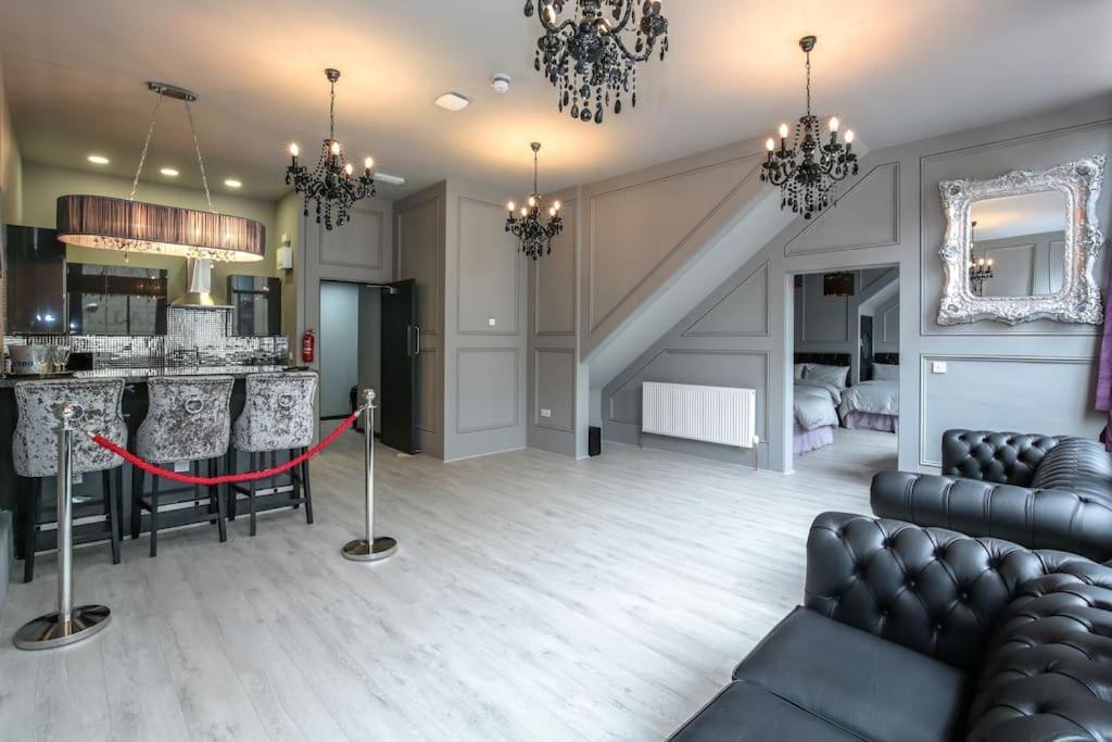 Manhattan Suite - Sleeps 24! Heart Of Liverpool Kültér fotó