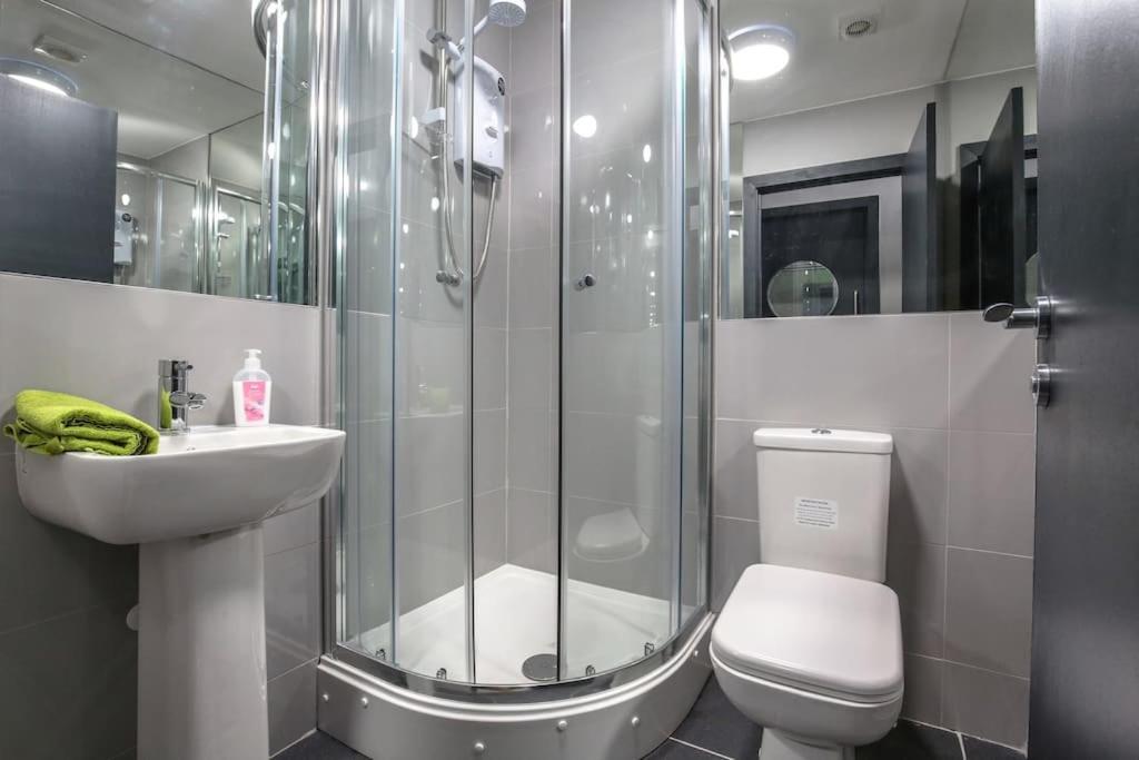 Manhattan Suite - Sleeps 24! Heart Of Liverpool Kültér fotó